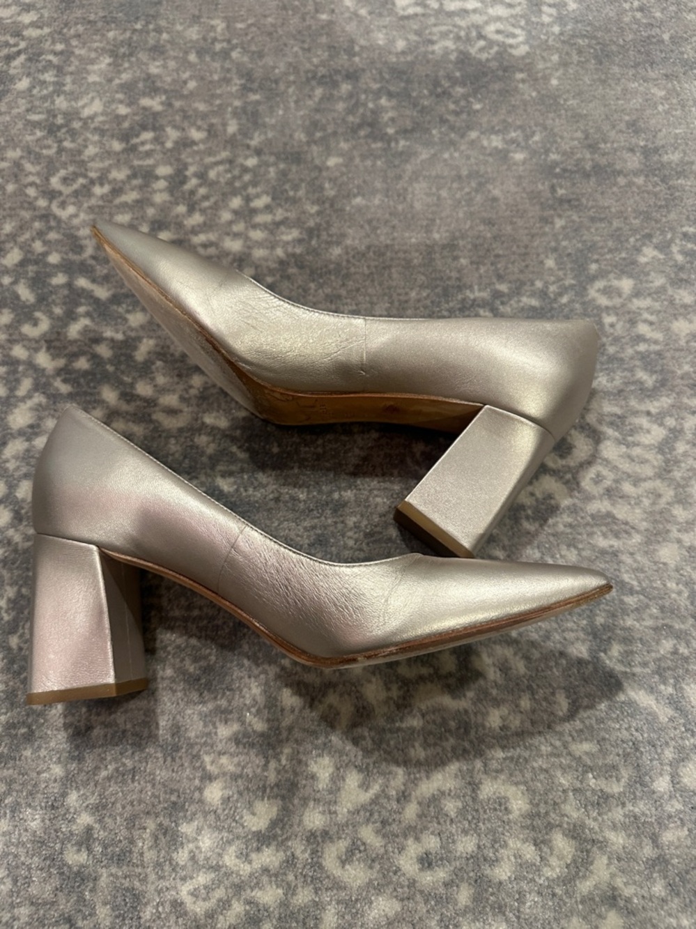 MARC FISHER BLOCK HEEL SIZE 7 WOMANS SHOE